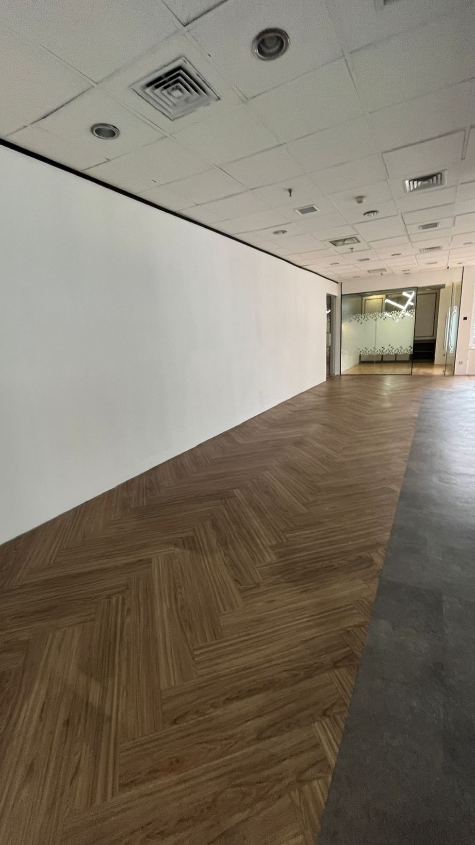 Kantor Siap Pakai Di Menara Sudirman  Jakarta Pusat
