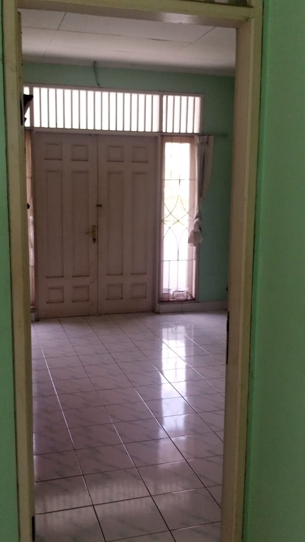 Rumah 2 lantai siap huni di Taman Himalaya, Kelapa Dua Tangerang