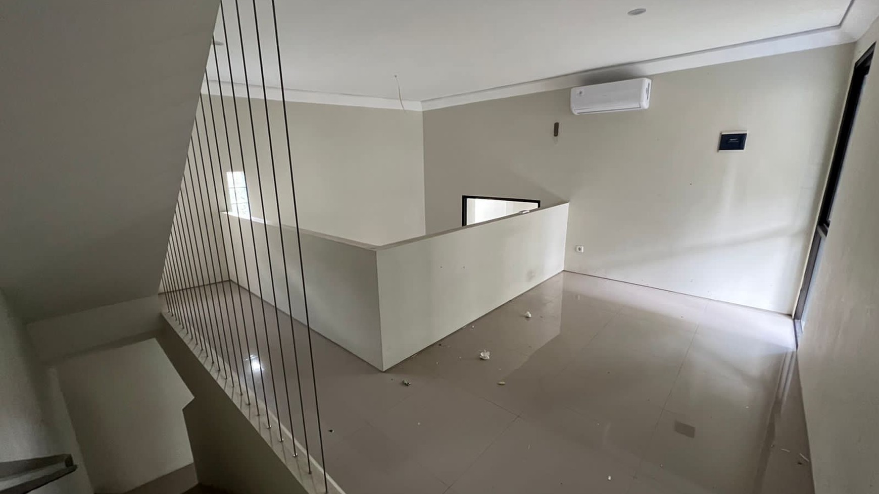 Rumah 2 Lantai Siap Huni dengan Hunian Nyaman dan Asri @Ciputat