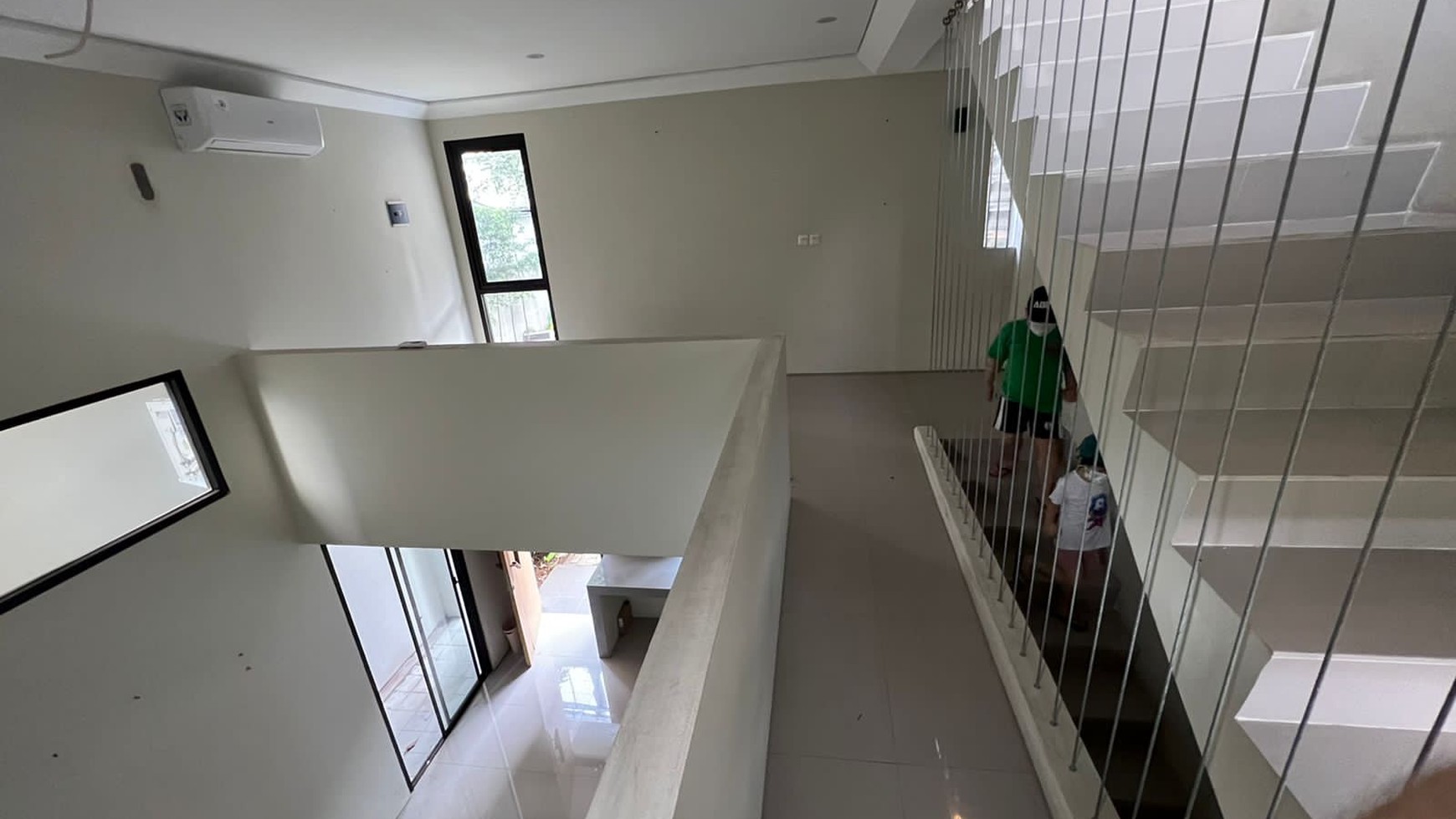 Rumah 2 Lantai Siap Huni dengan Hunian Nyaman dan Asri @Ciputat