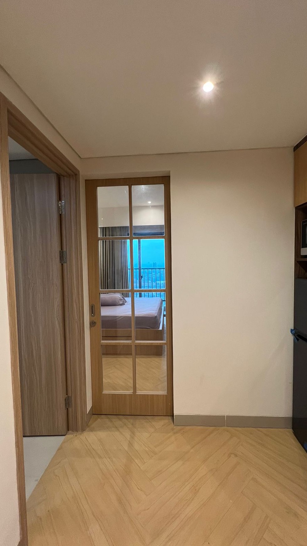 Dijual Full Furnished Apartemen Embarcadero, Tower Eastern Wing, Bintaro Sektor 9, Tangerang Selatan