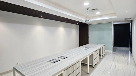 Dijual Kantor Tunjungan Plaza Office Tower Surabaya Pusat Kota Bonus Interior Modern Siap Huni