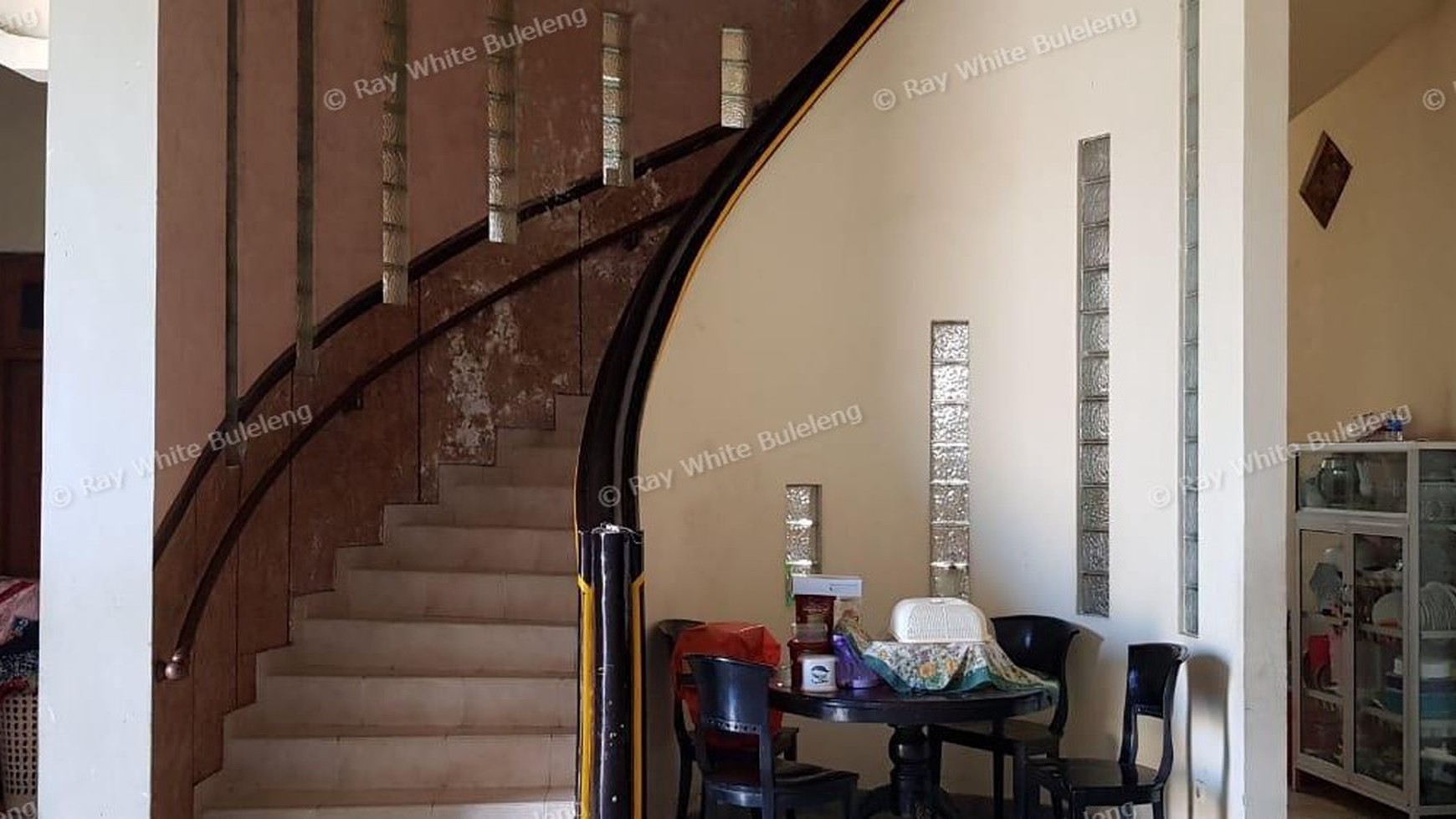 HUGE SHOPHOUSE IN SINGARAJA