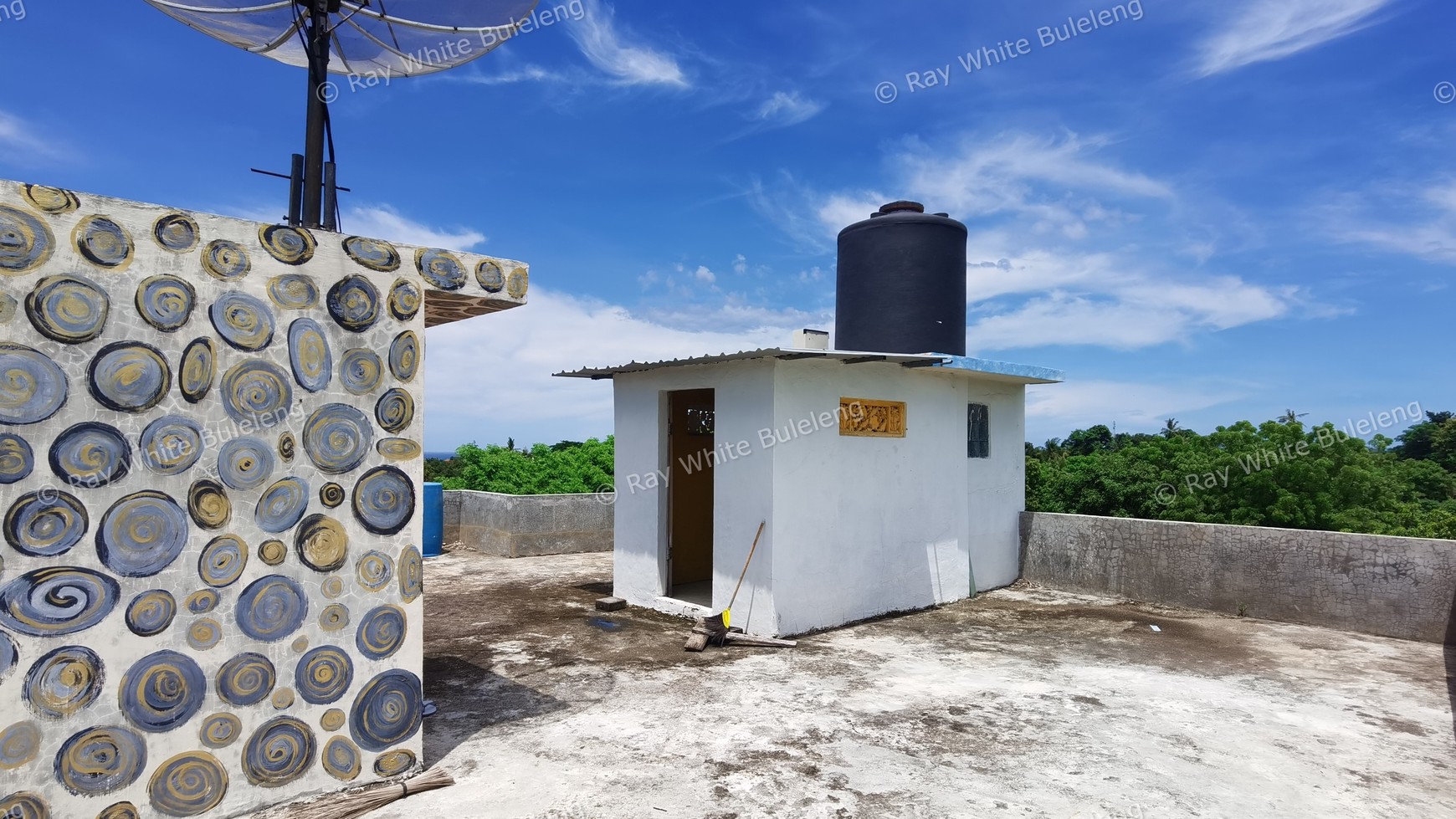 2 Floors House With Stunning View in Singaraja City