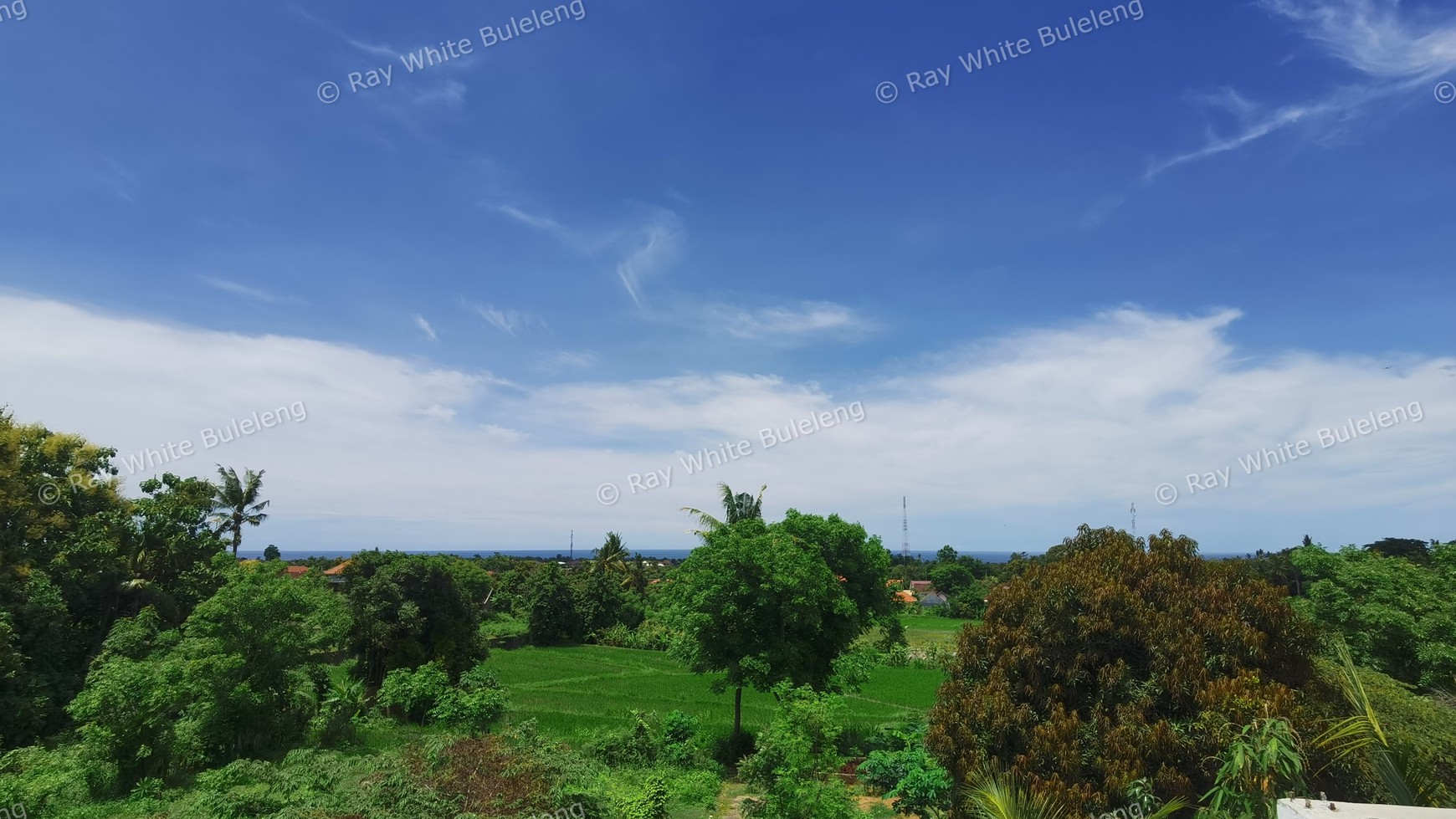 2 Floors House With Stunning View in Singaraja City