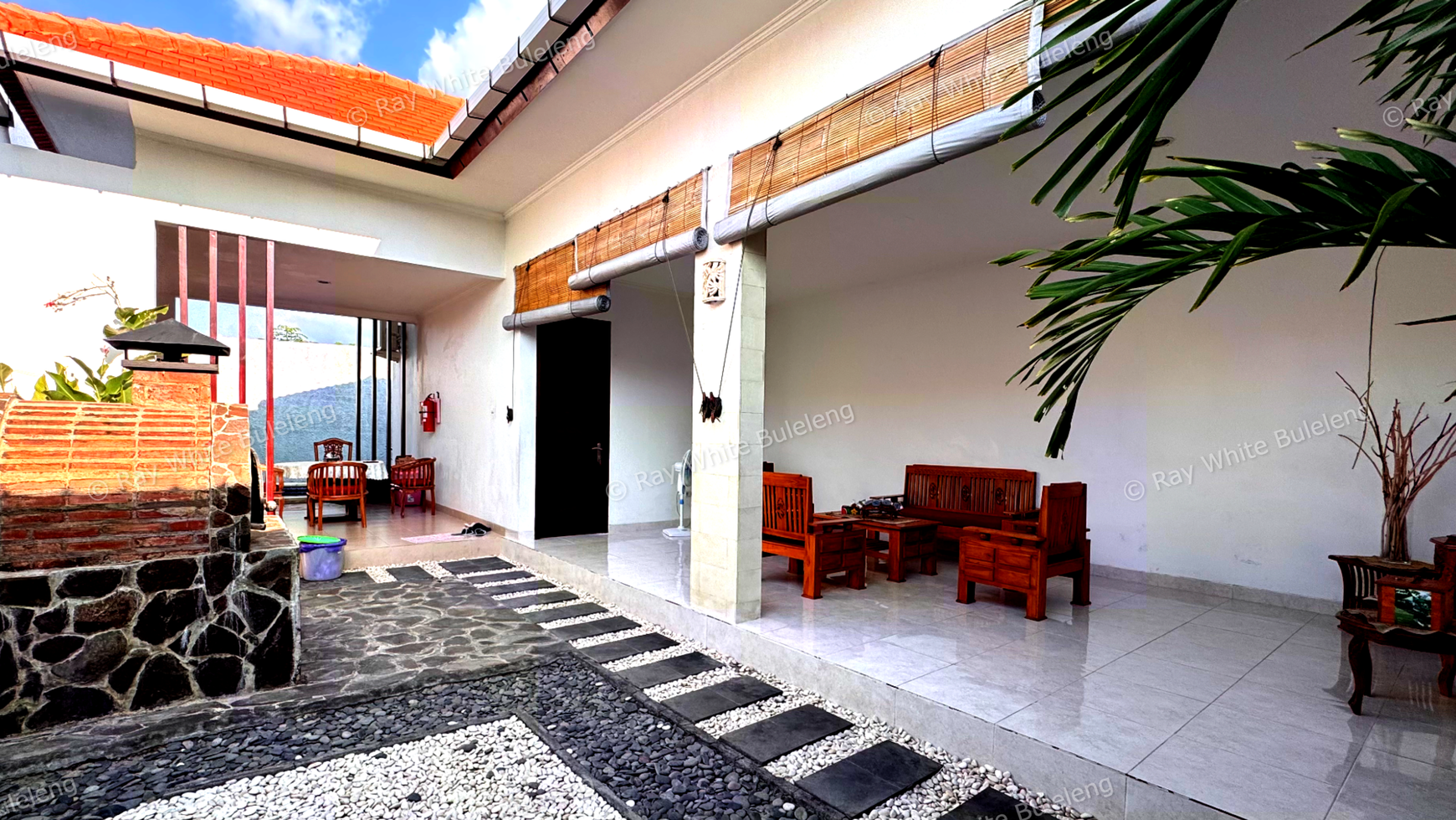 Minimalist Villa for Sale in an Ideal Location