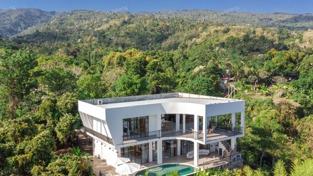Exclusive Villa With Exquisite Ocean View In Lovina