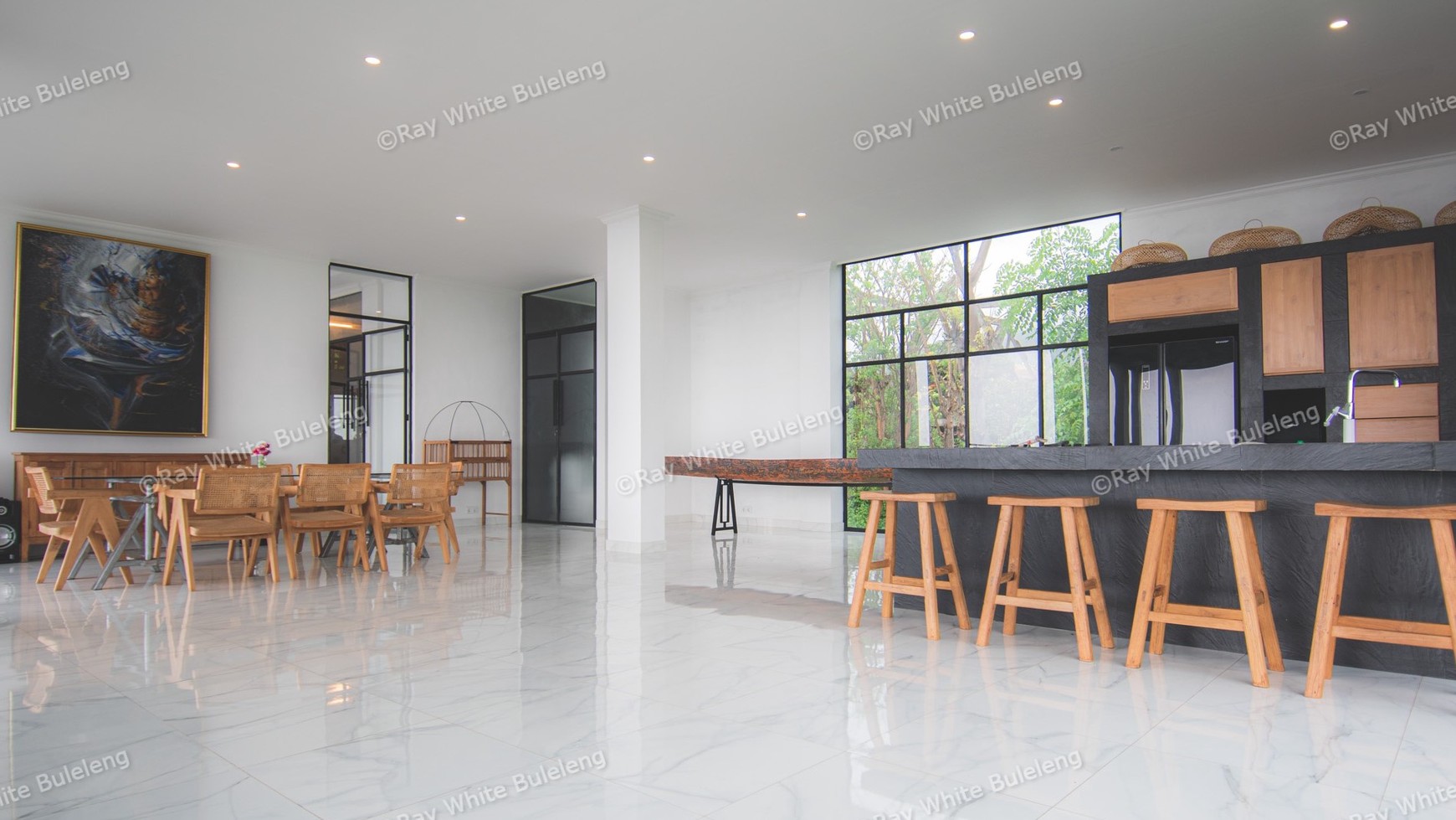 Exclusive Villa With Exquisite Ocean View In Lovina