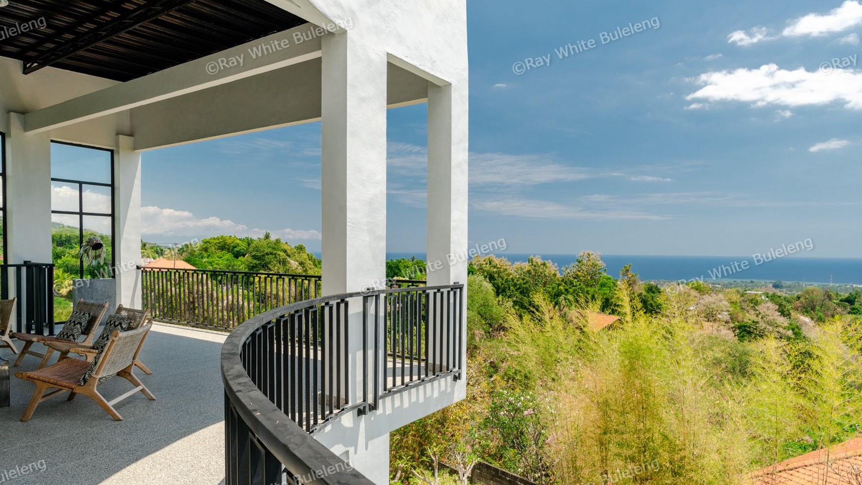 Exclusive Villa With Exquisite Ocean View In Lovina