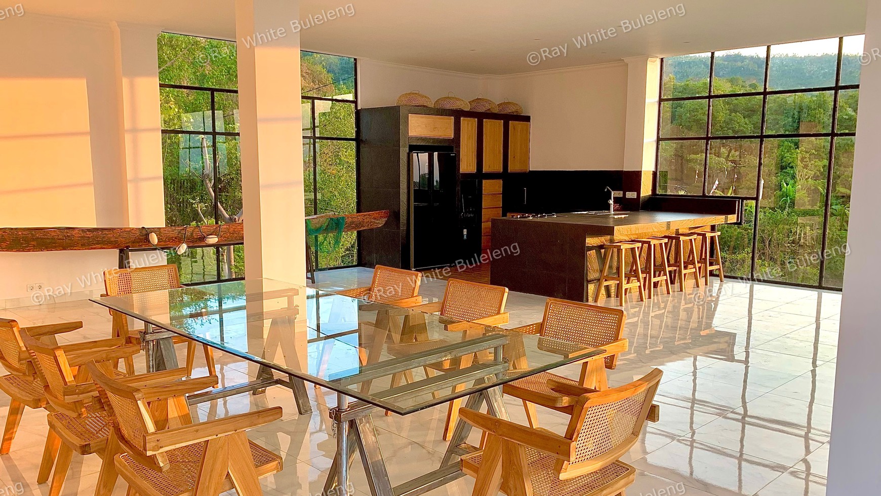 Exclusive Villa With Exquisite Ocean View In Lovina