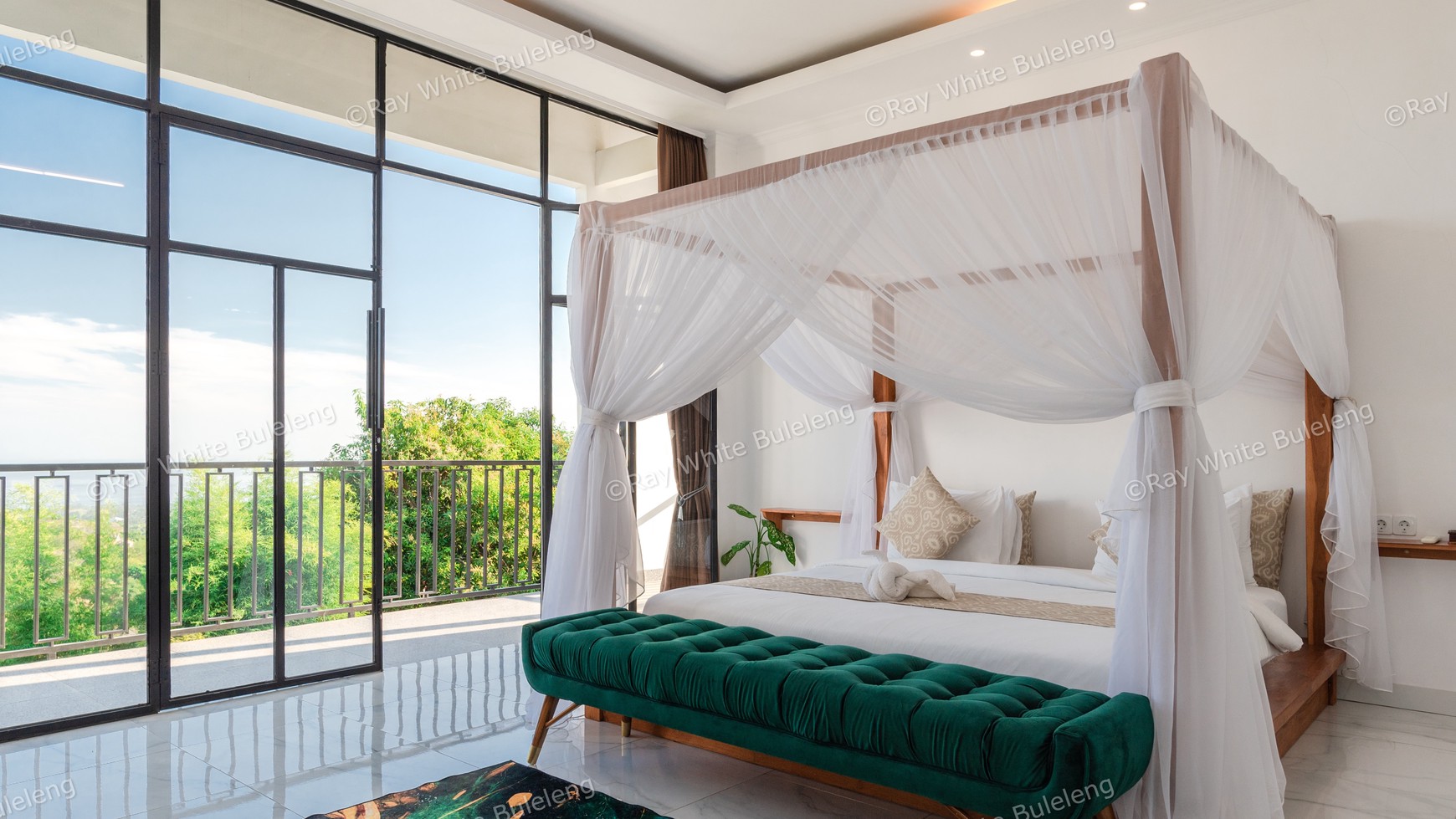 Exclusive Villa With Exquisite Ocean View In Lovina