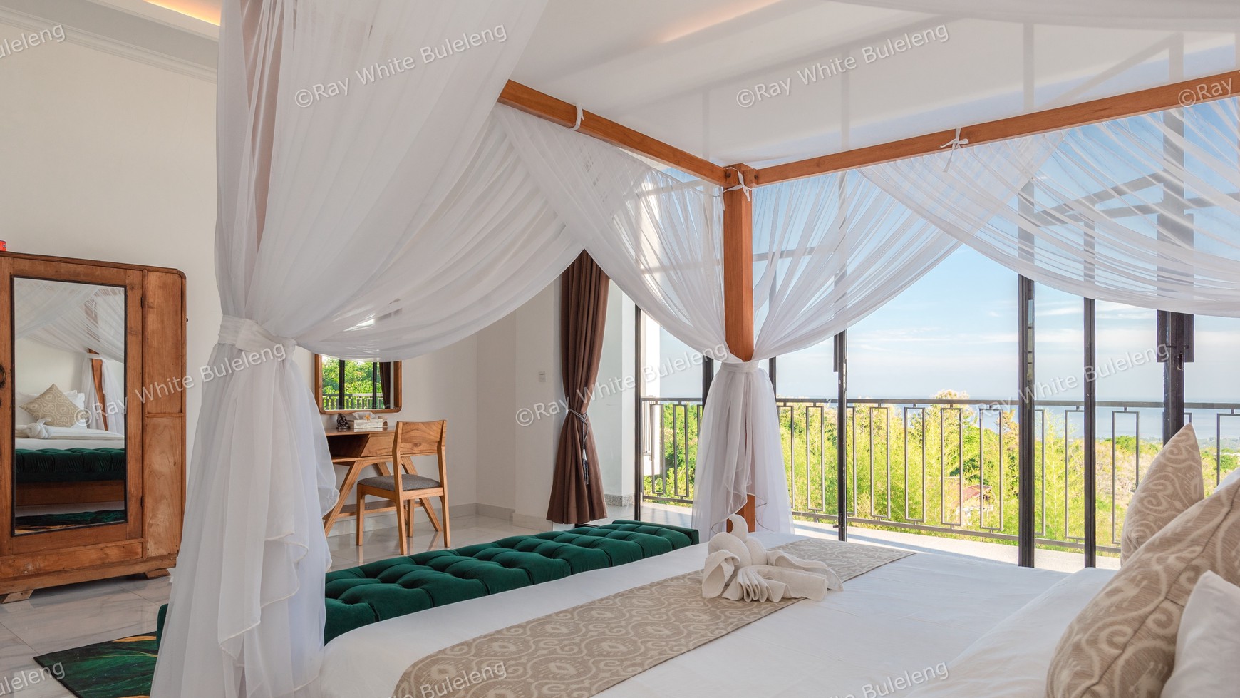 Exclusive Villa With Exquisite Ocean View In Lovina
