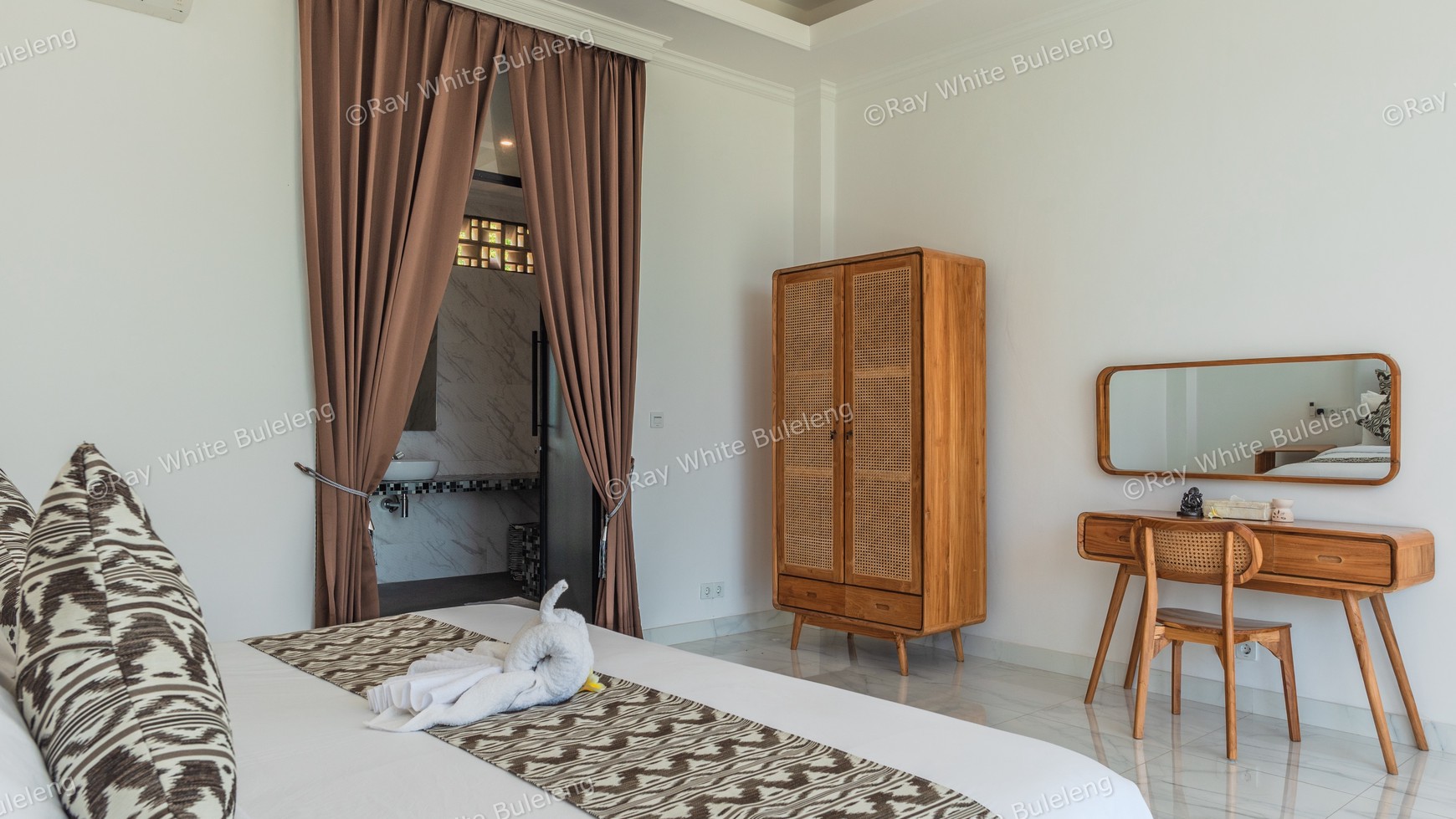 Exclusive Villa With Exquisite Ocean View In Lovina