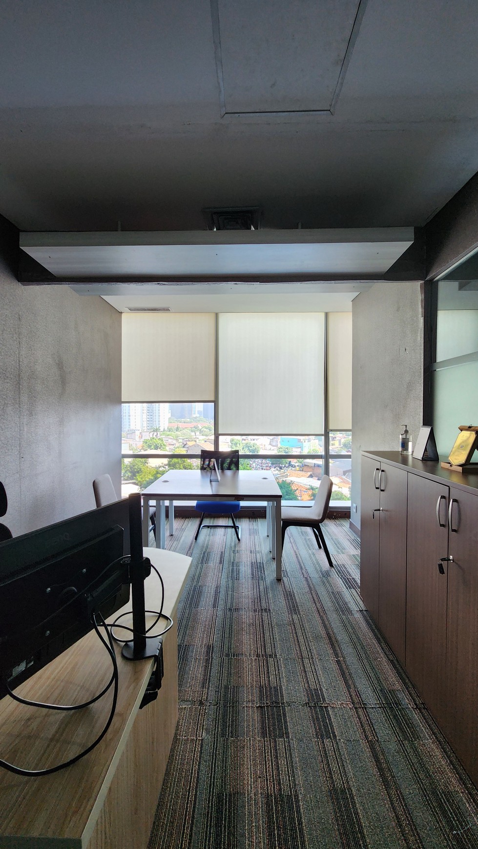 Dijual Cepat! Office Space Fully Furnished di Office 88 @ Kota Kasablanka - Lokasi Strategis, Siap Pakai!