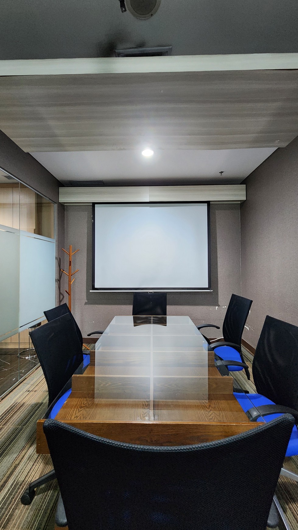 Dijual Cepat! Office Space Fully Furnished di Office 88 @ Kota Kasablanka - Lokasi Strategis, Siap Pakai!