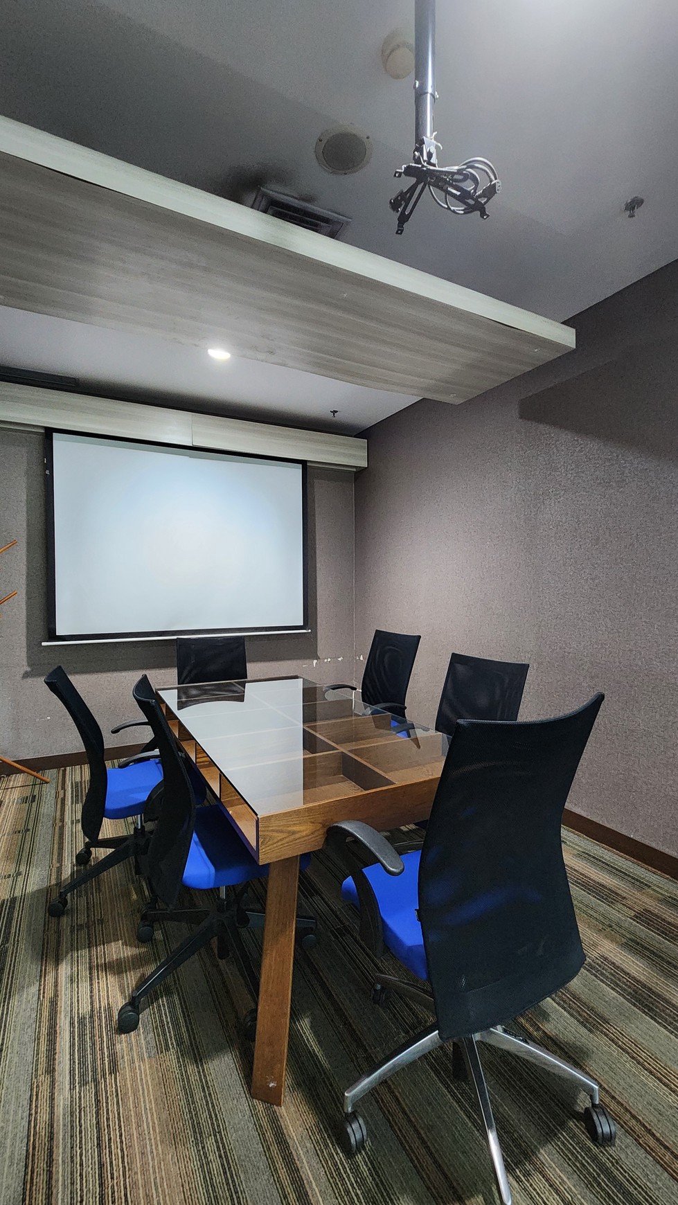 Dijual Cepat! Office Space Fully Furnished di Office 88 @ Kota Kasablanka - Lokasi Strategis, Siap Pakai!