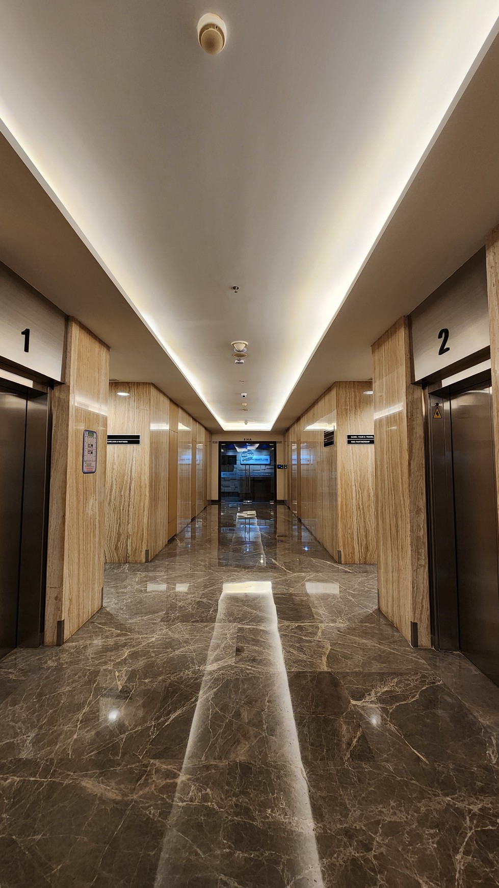 Dijual Cepat! Office Space Fully Furnished di Office 88 @ Kota Kasablanka - Lokasi Strategis, Siap Pakai!