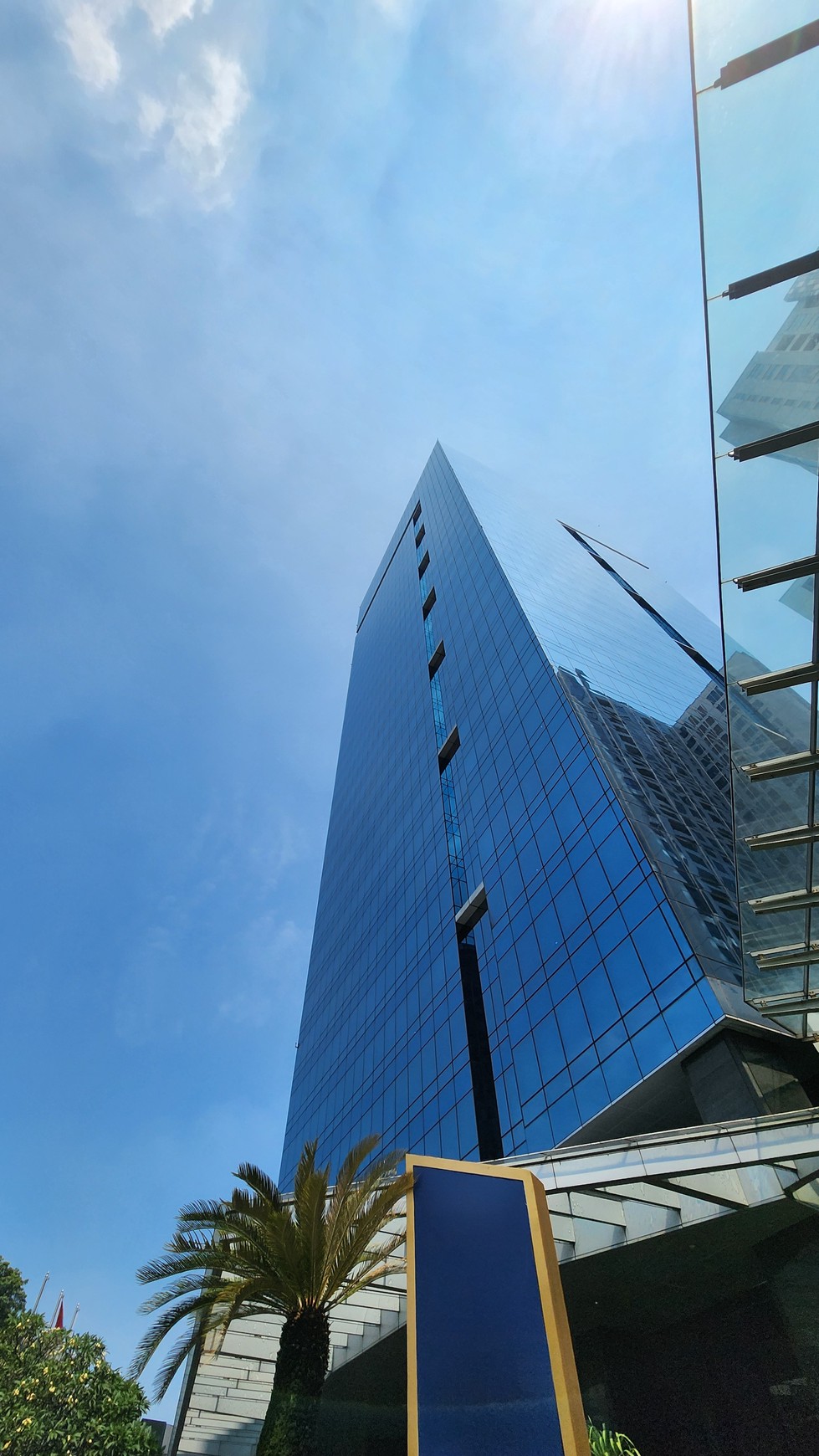 Dijual Cepat! Office Space Fully Furnished di Office 88 @ Kota Kasablanka - Lokasi Strategis, Siap Pakai!