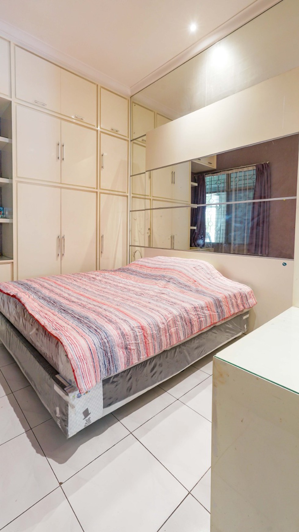 Rumah Full Furnish di Taman Pondok Indah, Wiyung Surabaya