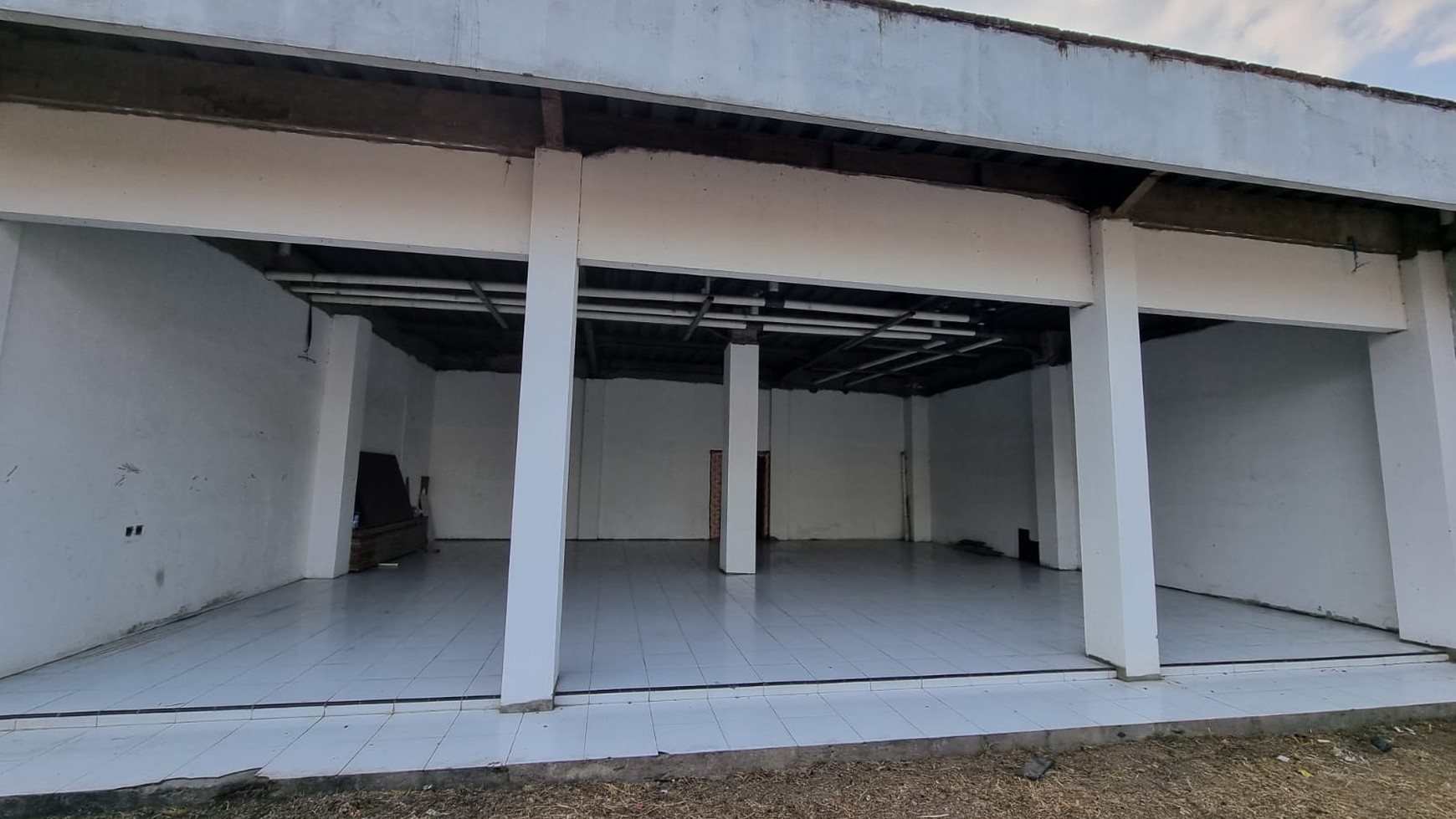 Dijual Ruang Usaha Strategis di Jalan Utama Padasuka Bandung Utara