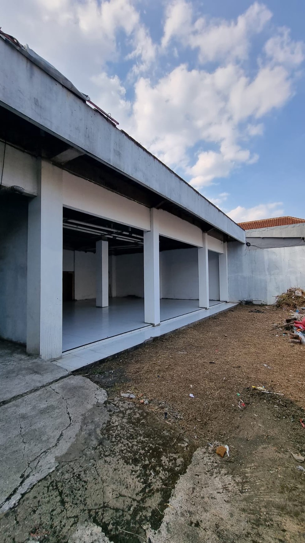 Dijual Ruang Usaha Strategis di Jalan Utama Padasuka Bandung Utara