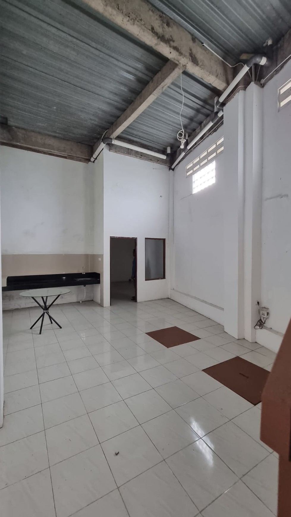 Dijual Ruang Usaha Strategis di Jalan Utama Padasuka Bandung Utara