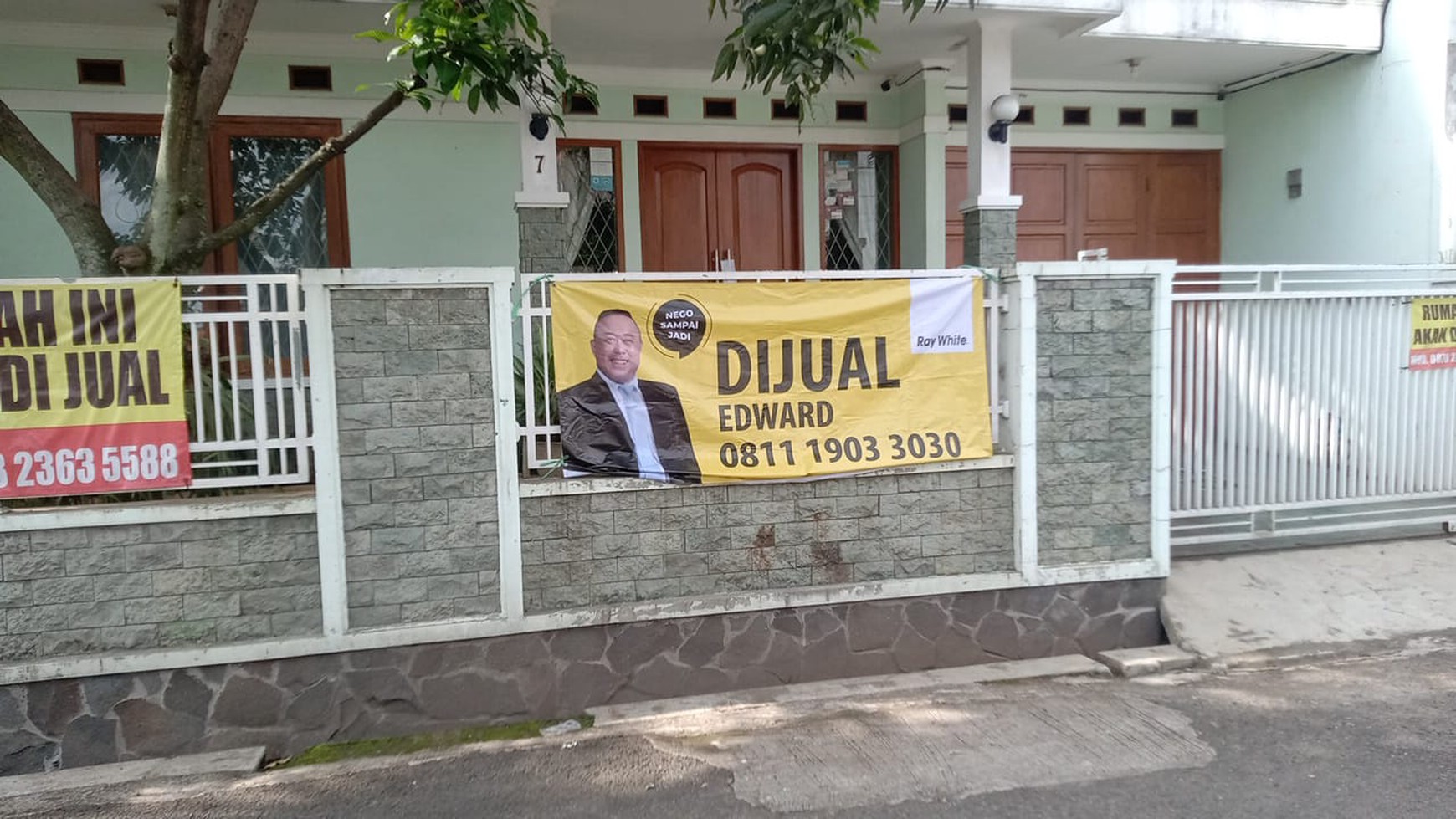 DIJUAL RUMAH FULL FURNISH,LOKASI STRATEGIS DI KOTA BANDUNG