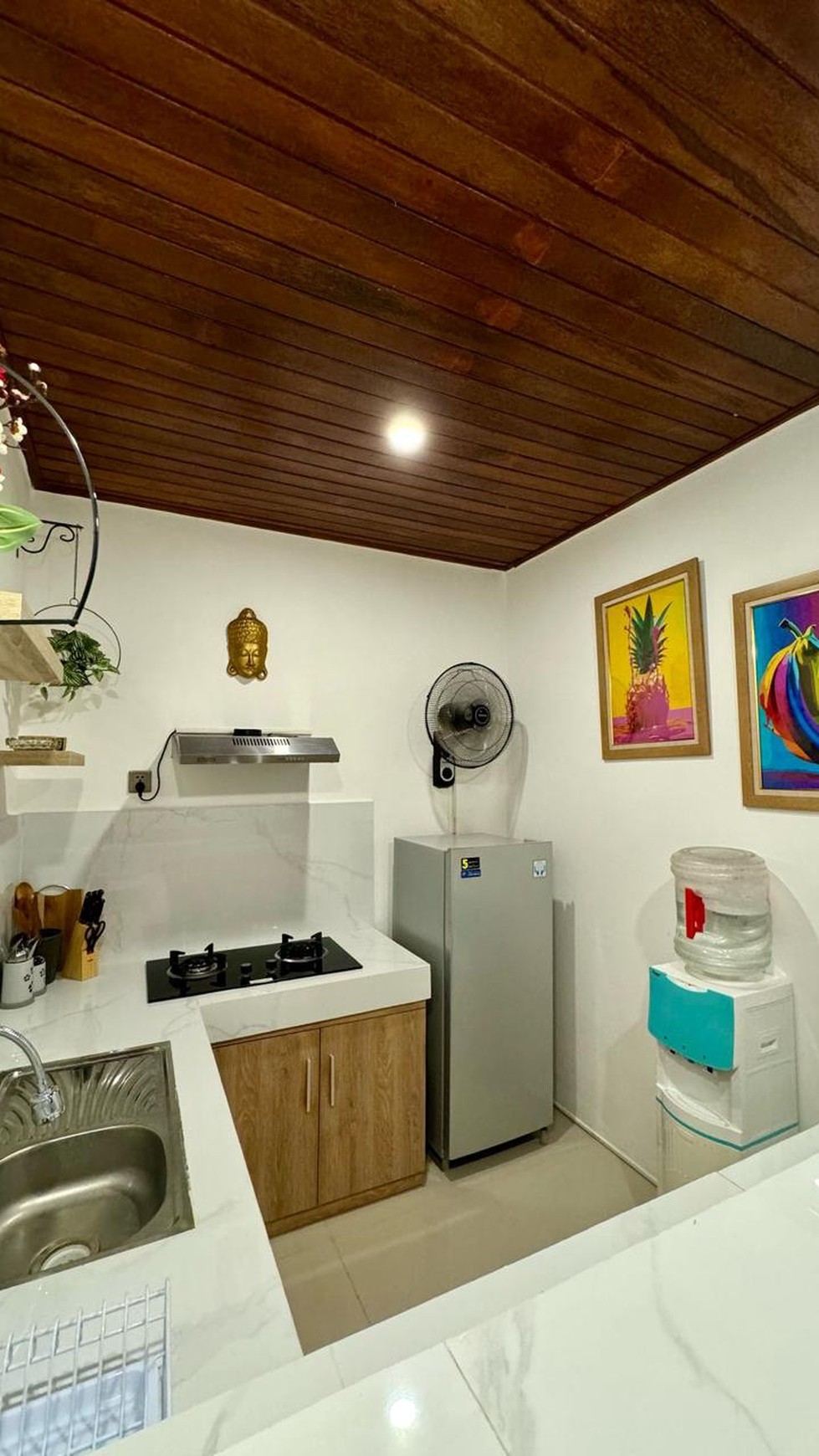 WALKING DISTANCE to the Beach! Villa for Lease in Pantai Munggu