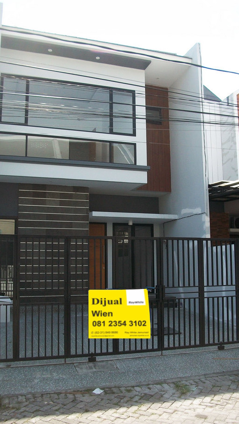 Rumah Baru Gress di Klampis Semolo Tengah Surabaya Timur, Minimalis, 2 Lantai