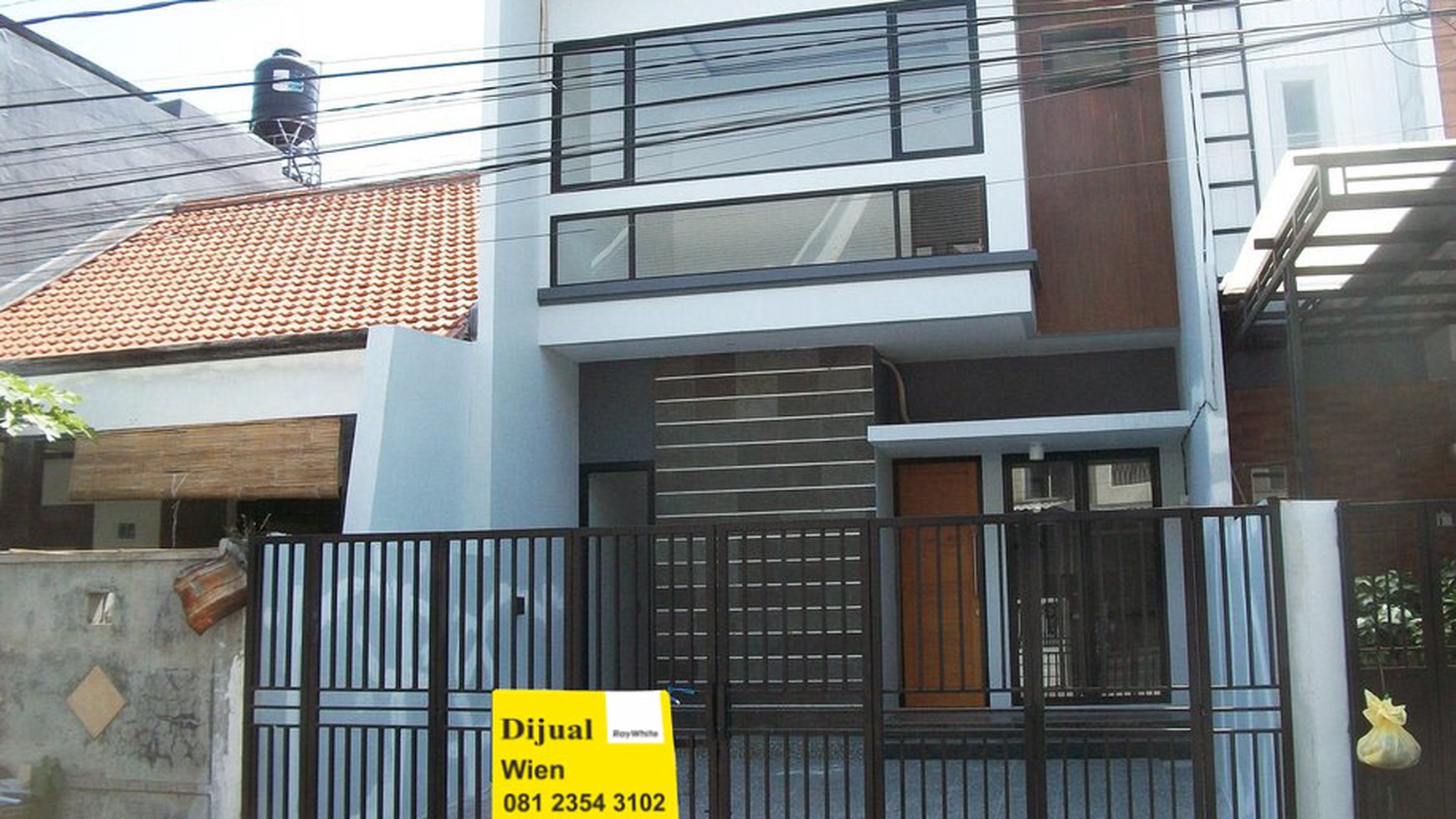 Rumah Baru Gress di Klampis Semolo Tengah Surabaya Timur, Minimalis, 2 Lantai