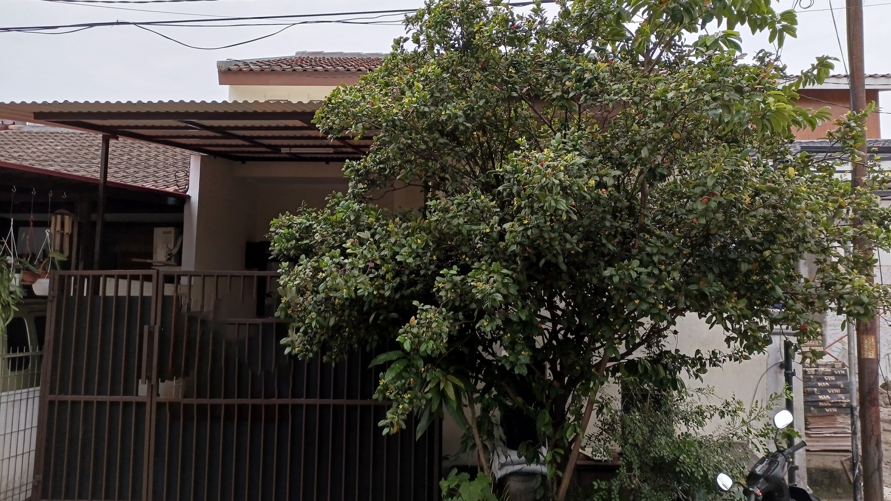 Rumah Siap Huni dengan Hunian Nyaman dan Asri di BSD