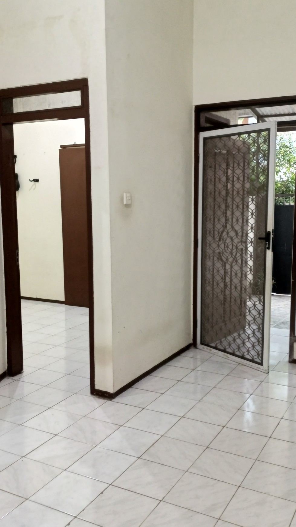 Rumah Siap Huni dengan Hunian Nyaman dan Asri di BSD