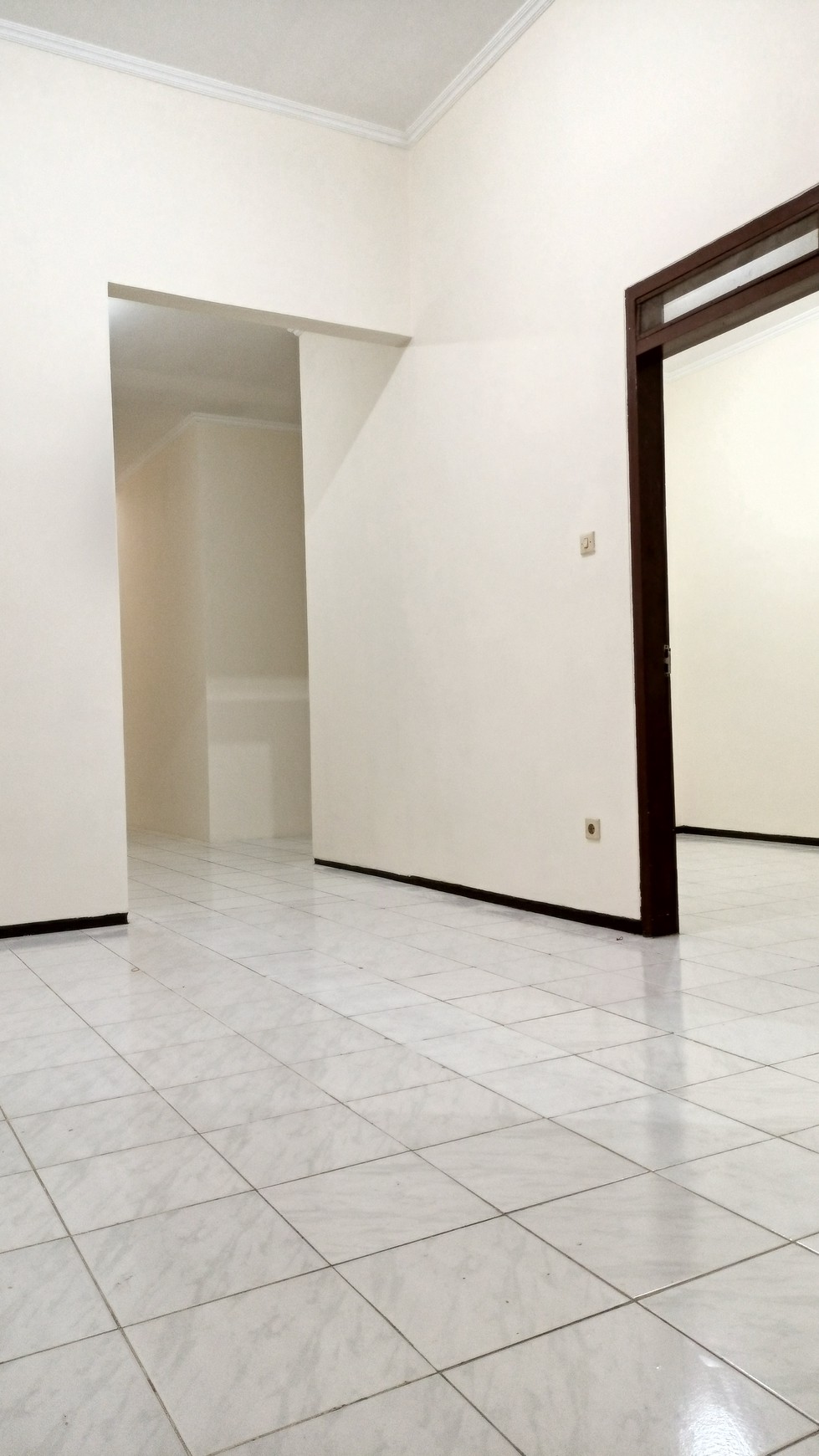 Rumah Siap Huni dengan Hunian Nyaman dan Asri di BSD