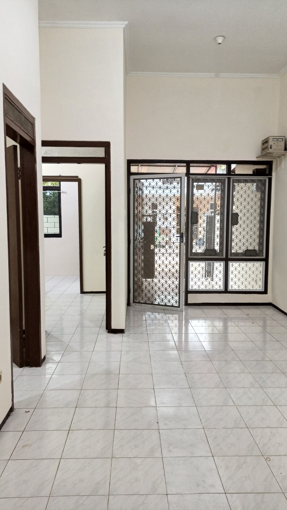 Rumah Siap Huni dengan Hunian Nyaman dan Asri di BSD