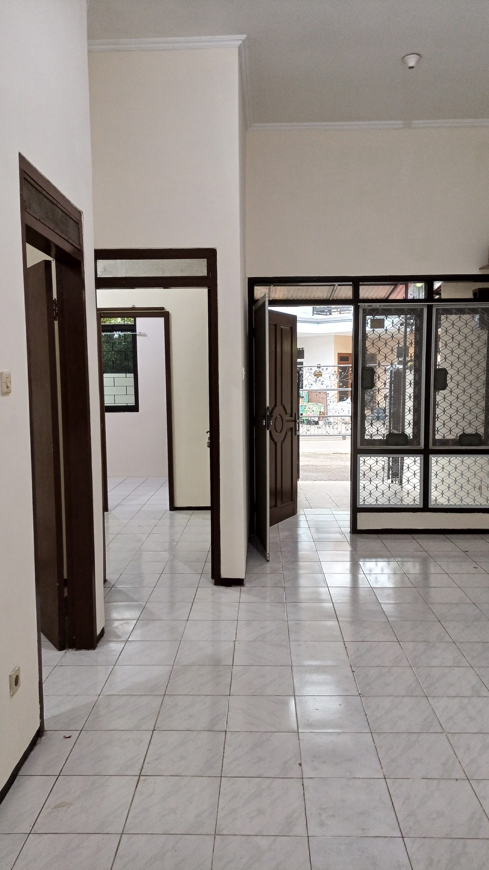 Rumah Siap Huni dengan Hunian Nyaman dan Asri di BSD