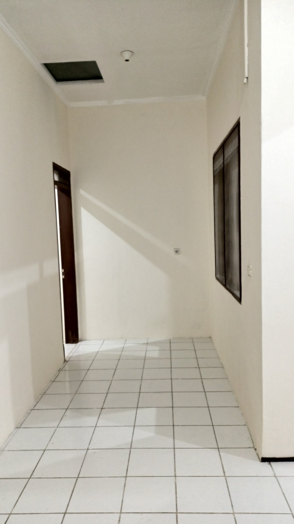 Rumah Siap Huni dengan Hunian Nyaman dan Asri di BSD