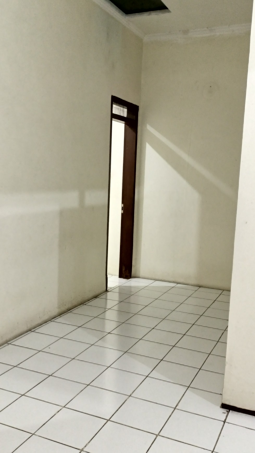 Rumah Siap Huni dengan Hunian Nyaman dan Asri di BSD
