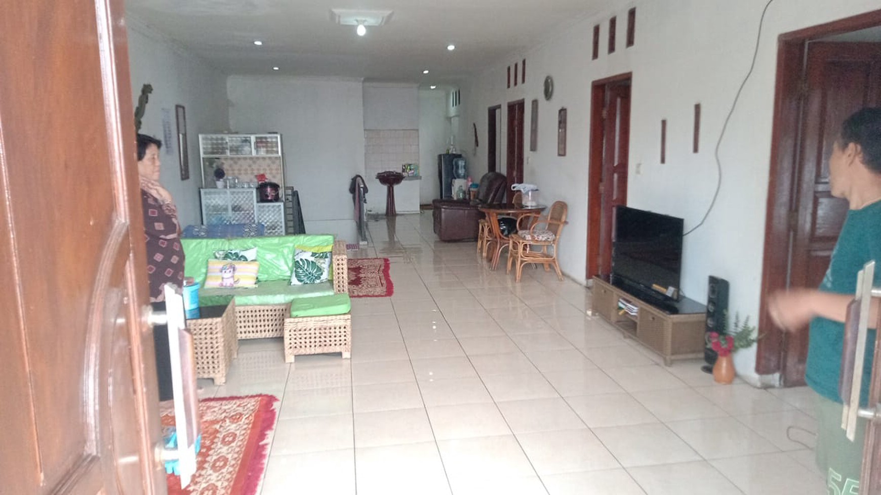 RUMAH COCOK DIJADIKAN TEMPAT USAHA KOSTAN, GROSIR, SHOWROOM DLL