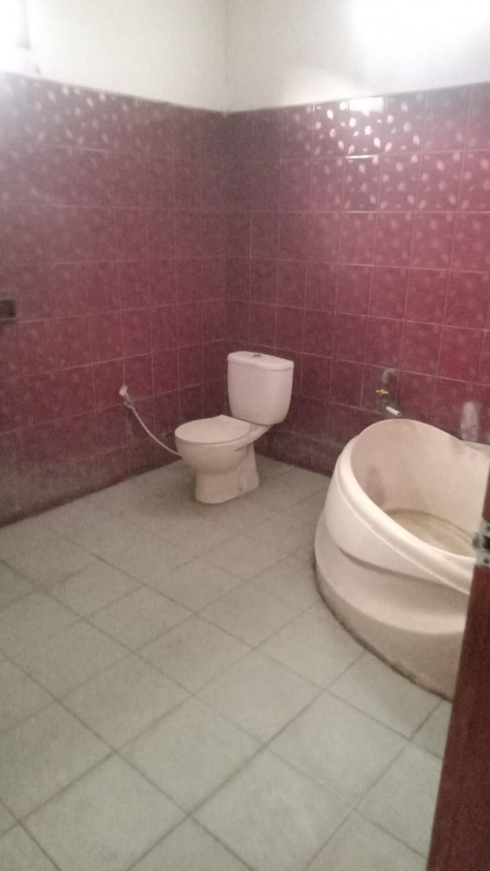 RUMAH COCOK DIJADIKAN TEMPAT USAHA KOSTAN, GROSIR, SHOWROOM DLL