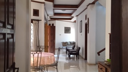 Rumah 2 Lantai Luas Siap Huni dengan Hunian Nyaman dan Asri.