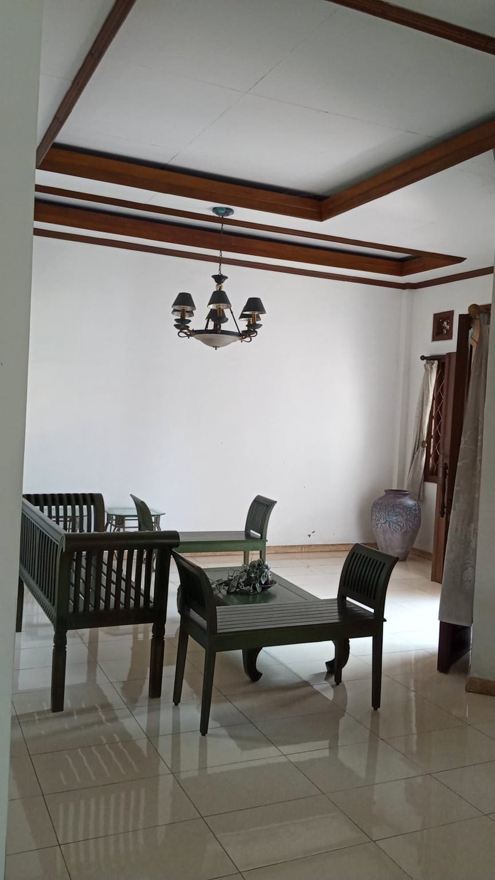Rumah 2 Lantai Luas Siap Huni dengan Hunian Nyaman dan Asri.