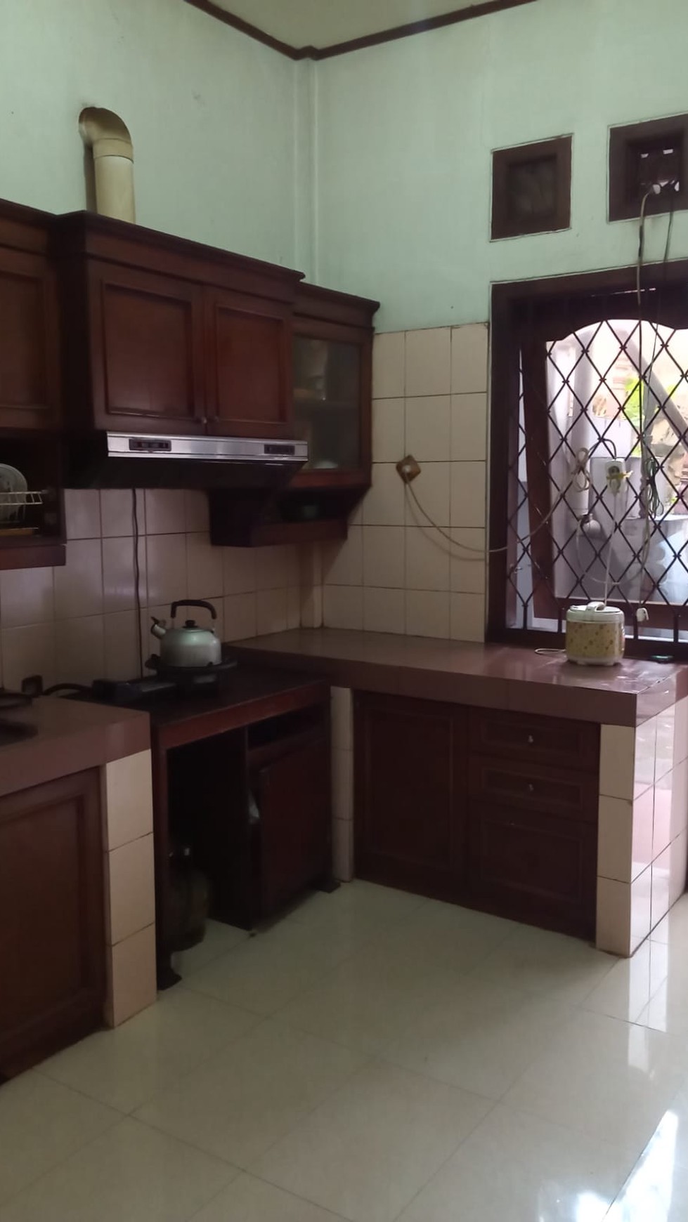 Rumah 2 Lantai Luas Siap Huni dengan Hunian Nyaman dan Asri.