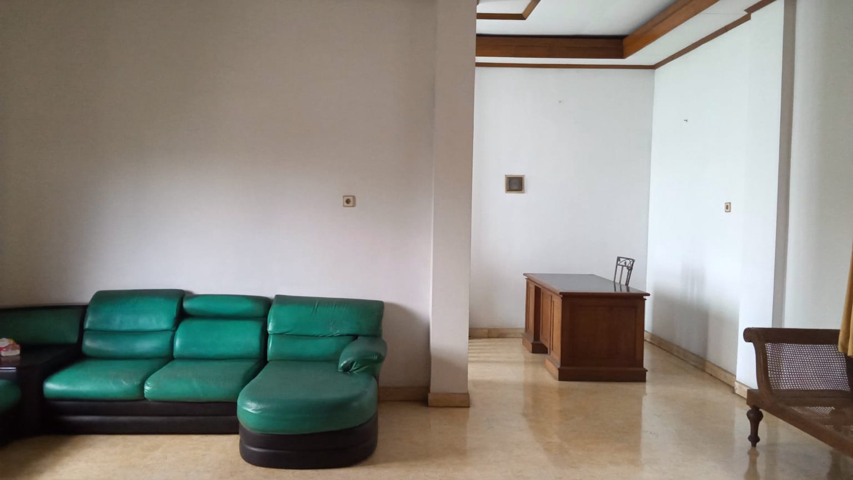 Rumah 2 Lantai Luas Siap Huni dengan Hunian Nyaman dan Asri.