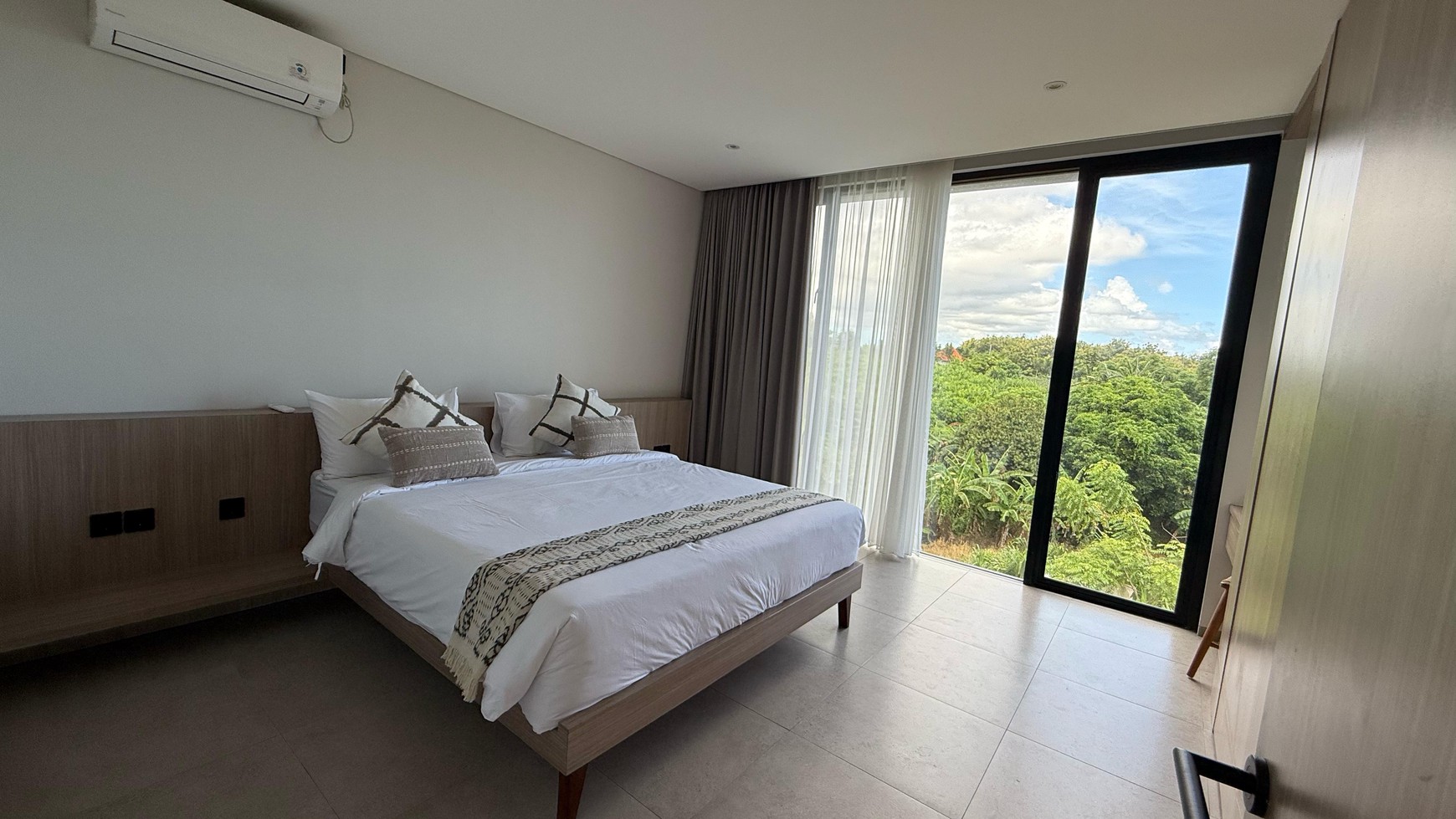 Brand New Modern Villa with Rice Field View For Sale in Canggu