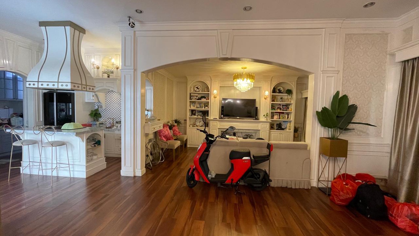 Rumah Mewah di Palma Residenza Cipayung Jakarta Timur