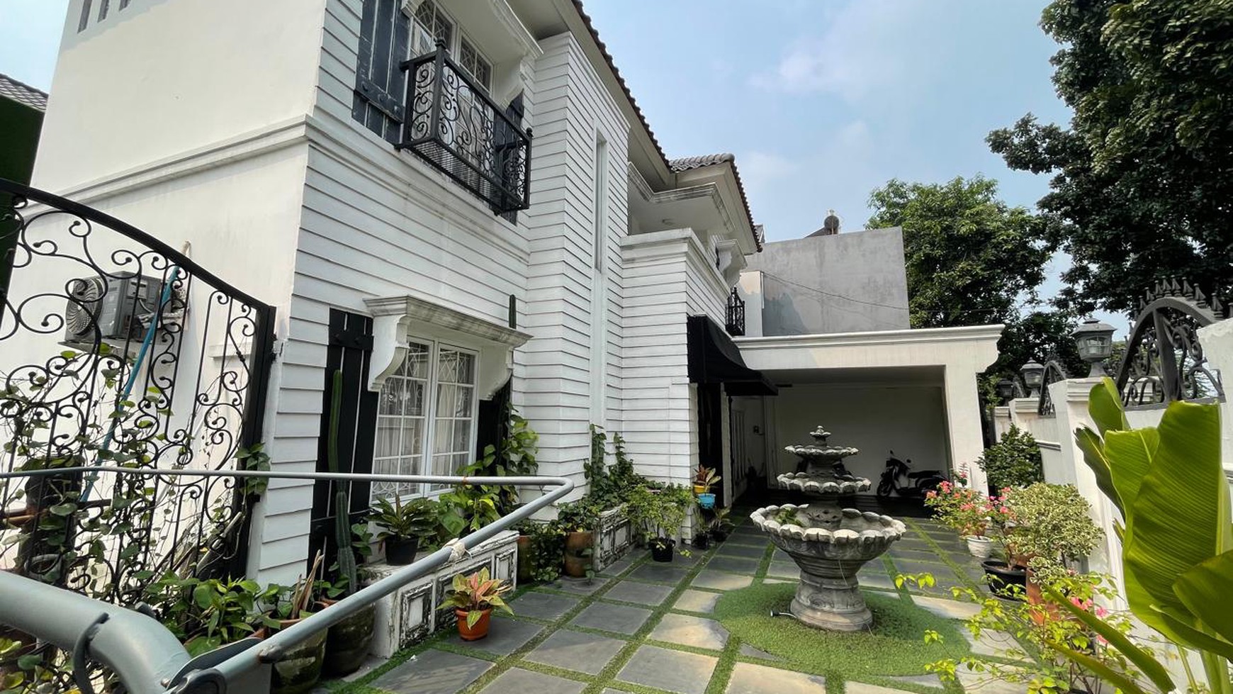 Rumah Mewah di Palma Residenza Cipayung Jakarta Timur