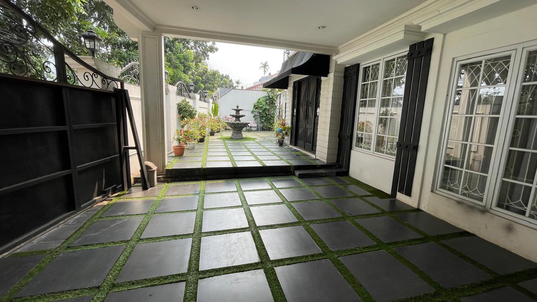 Rumah Mewah di Palma Residenza Cipayung Jakarta Timur