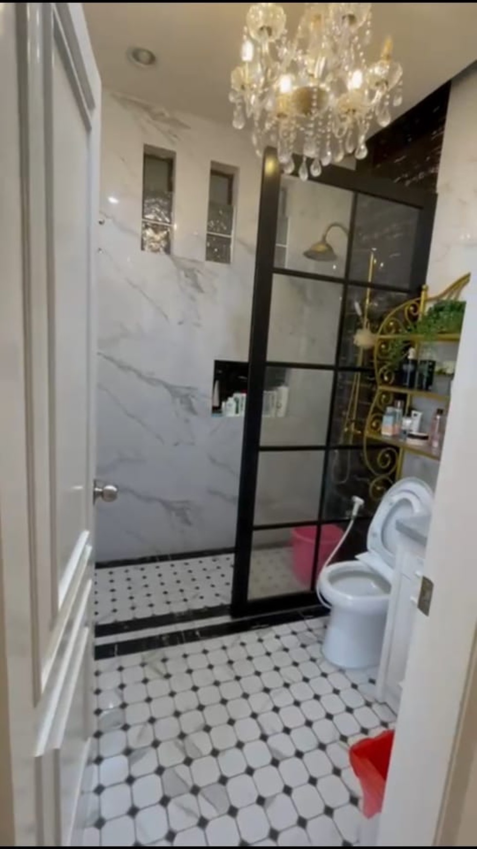 Rumah Mewah di Palma Residenza Cipayung Jakarta Timur