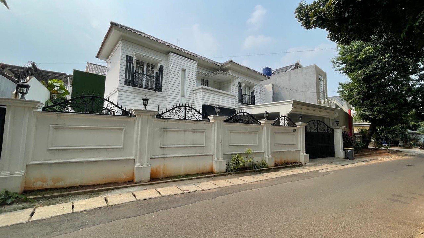 Rumah Mewah di Palma Residenza Cipayung Jakarta Timur