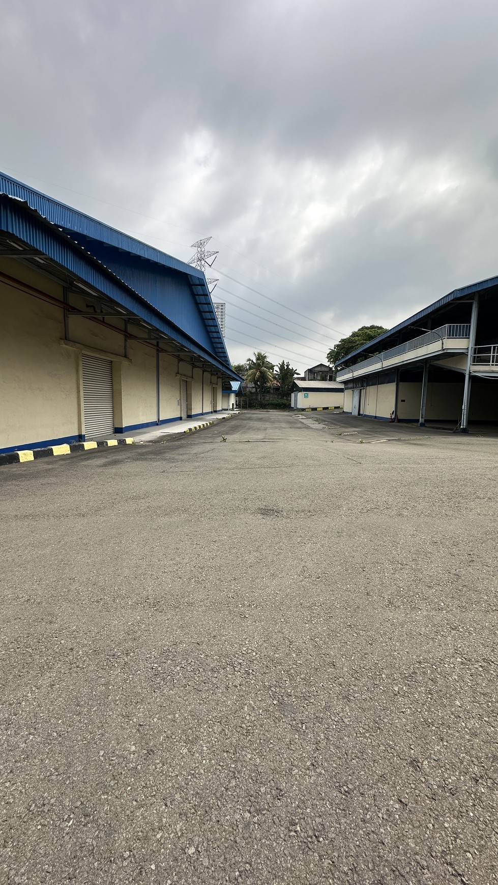 EX Pabrik Lokasi Jl. Mercedes Benz -Wanaherang Gunung Putri Bogor